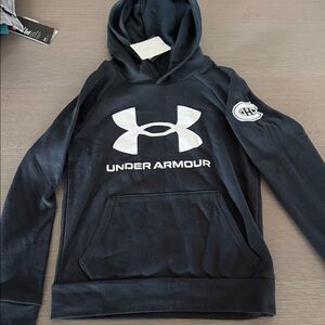 Youth under Armour’s hoodie sweatshirt